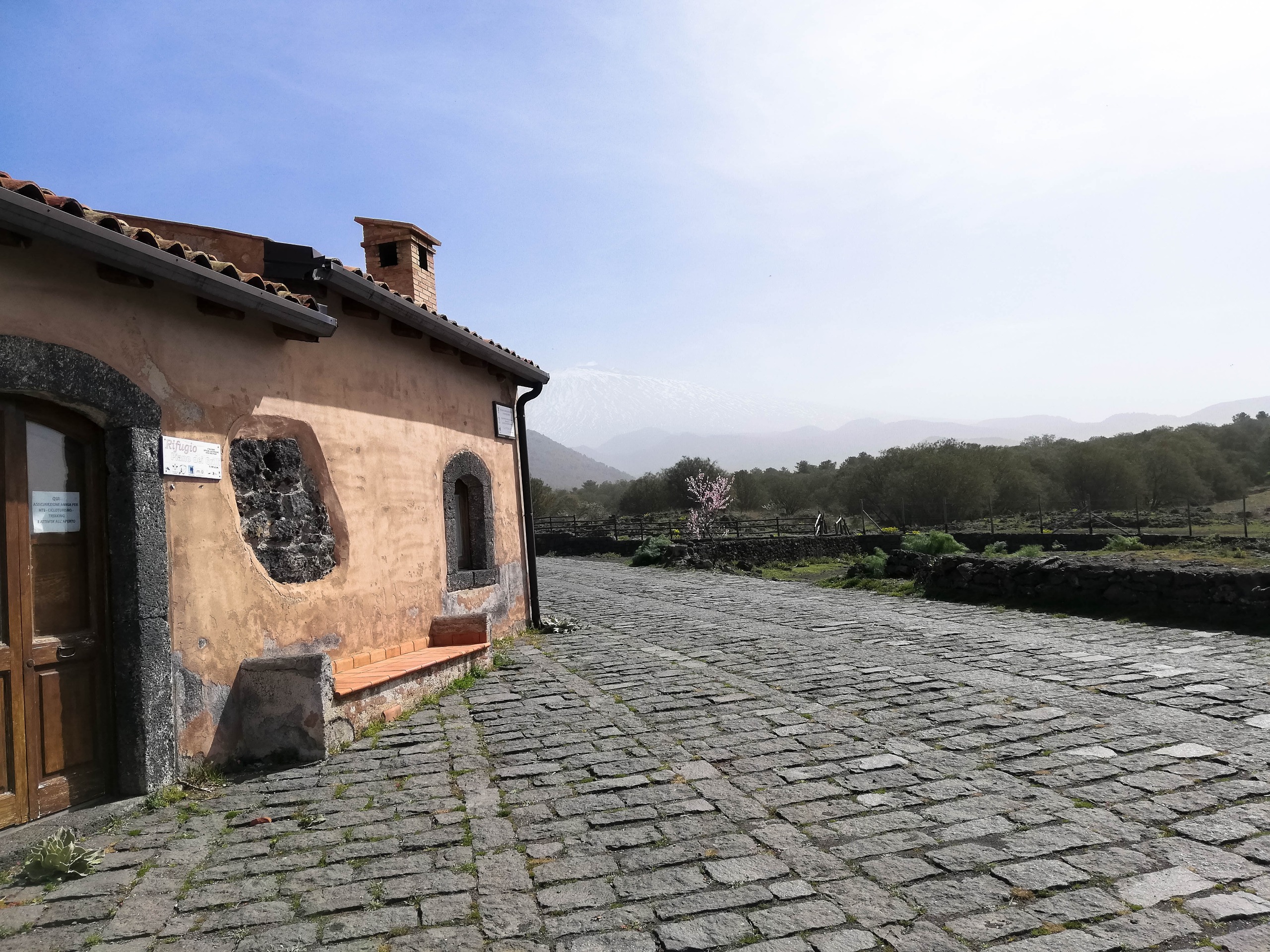 Sentiero Piano dei Grilli Etna – Etna Trekking Tour
