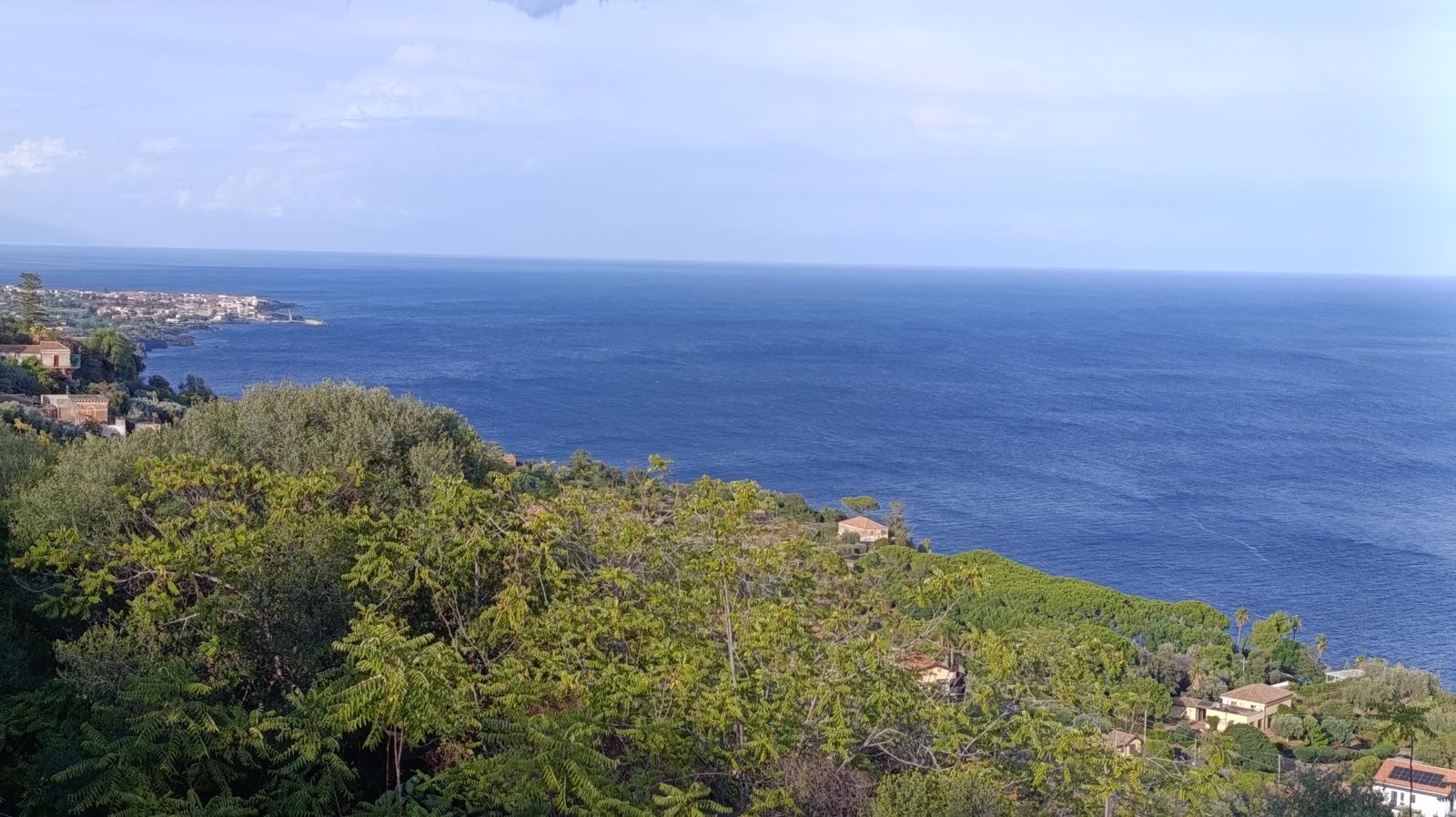 Vecchia ferrovia di Acireale - tour trekking urbano Sicilia