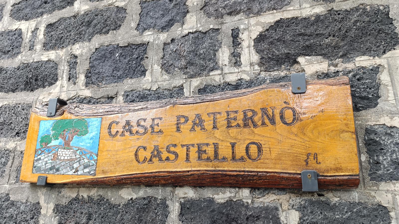 Trekking sull'Etna - sentiero verso il Rifugio Citelli partenza Catania